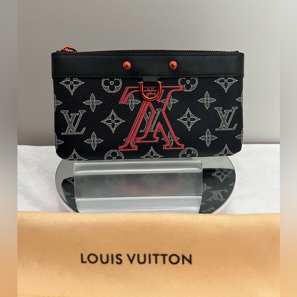 Louis Vuitton Discovery Pochette Limited Edition Upside Down Monogram Ink  at 1stDibs